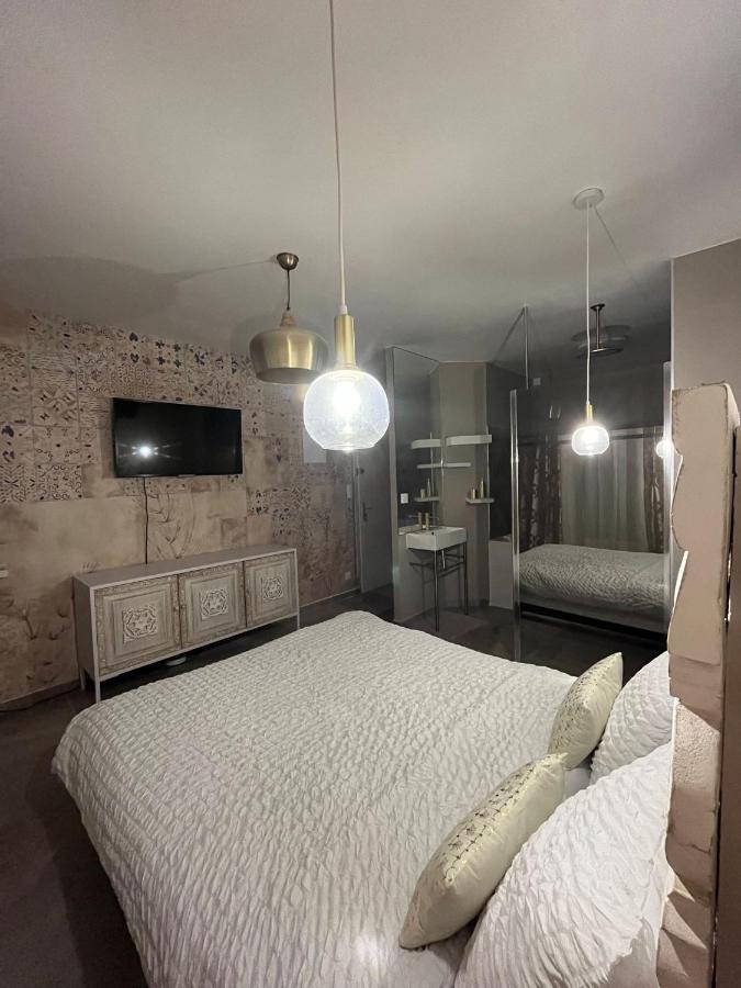 Love Room Mille Et Une Nuits Narbonne Exterior photo